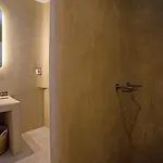 Katikies Ftelia Mykonos * Pánormosz Mikónu